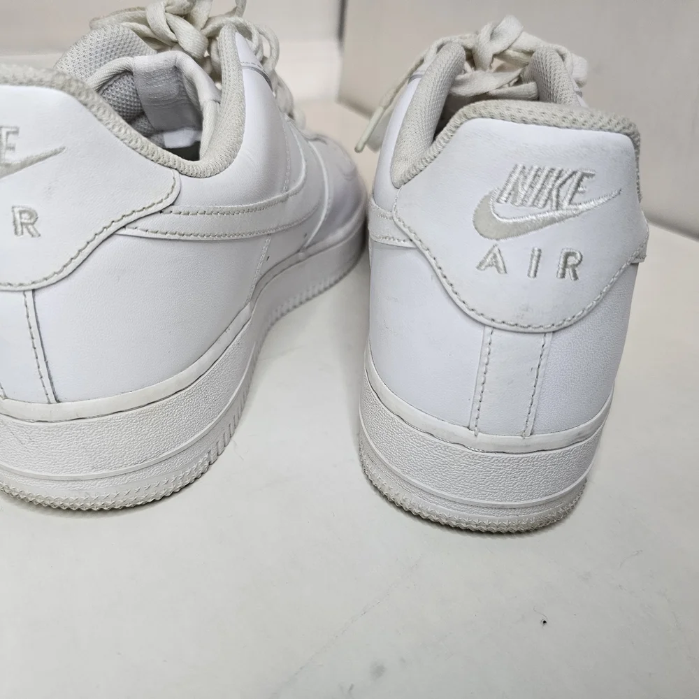 Nike White Athletic Shoes - Picture 7 of 16